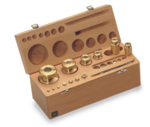 M1 Sets of Weights, finely turned stainless steel in wooden box M1 Sets of Weights, finely turned stainless steel in wooden box